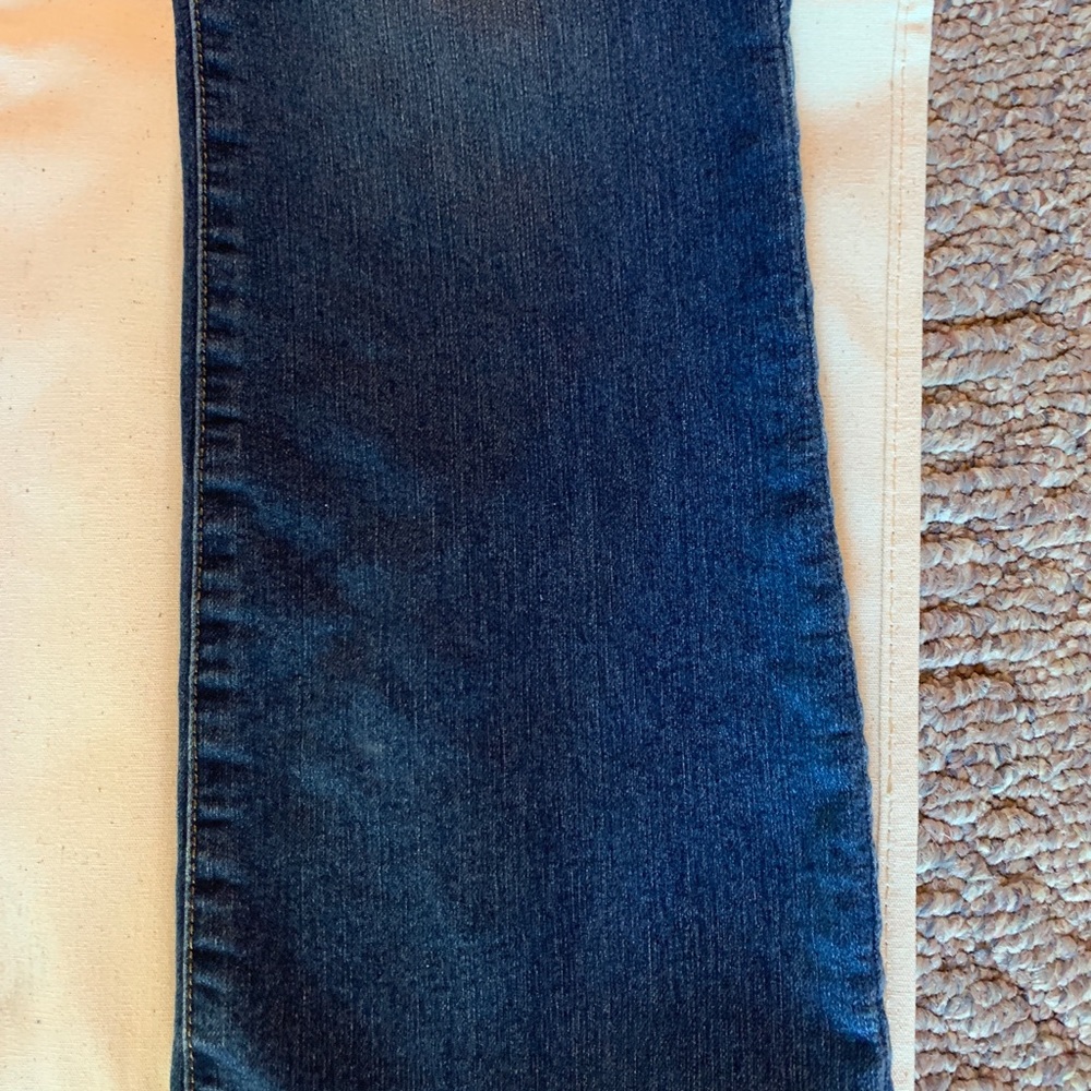Jean - Picture 3 of 4